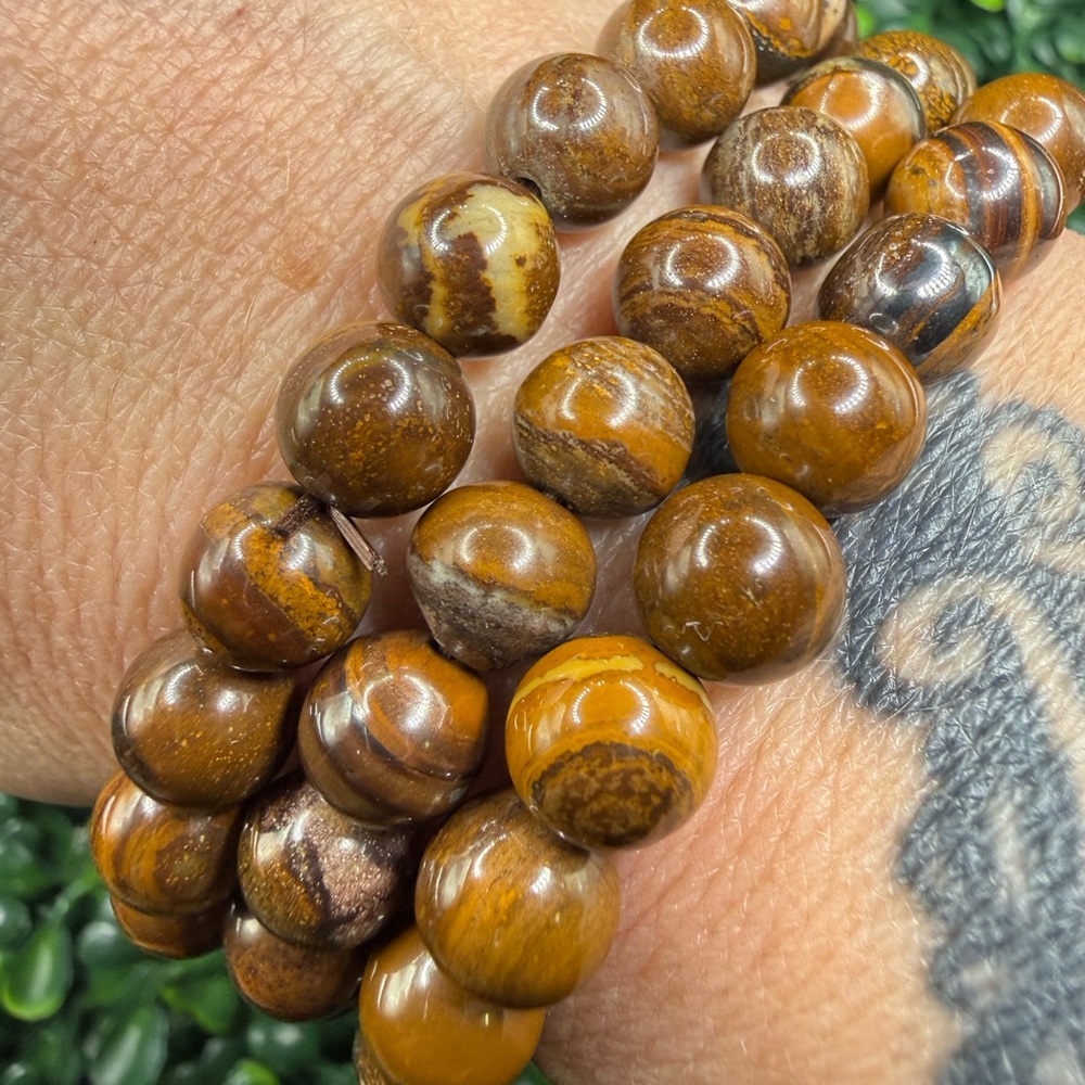 8mm Tiger Iron Beaded Bracelet - Picture 4 of 7